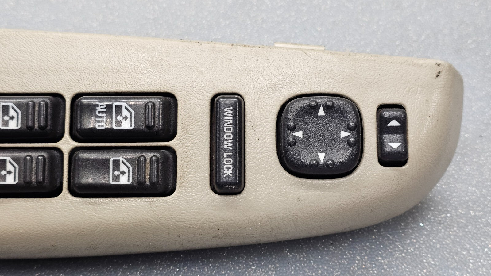 99-02 Silverado SIERRA Door Master Power Window Switch LEFT Driver TAN WS3