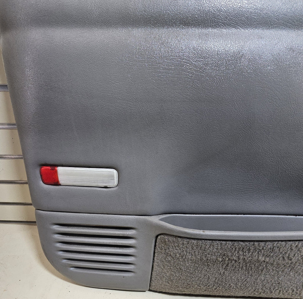 🔥95-99 Chevy GMC Silverado C/K Door Panel Front LEFT Driver GRAY auto D2
