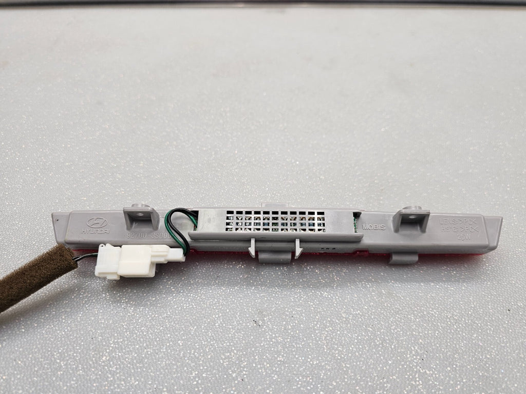 🔥2011-2014 HYUNDAI SONATA REAR HIGH MOUNT 3RD THIRD BRAKE STOP LIGHT LAMP OEM