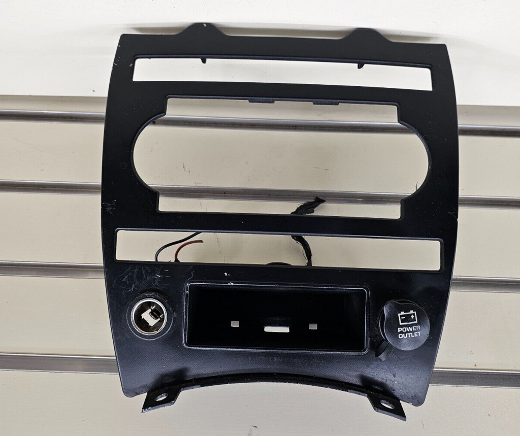 🔥05-07 JEEP GRAND CHEROKEE DASH PANEL RADIO SURROUND TRIM BEZEL BLACK OEM B70