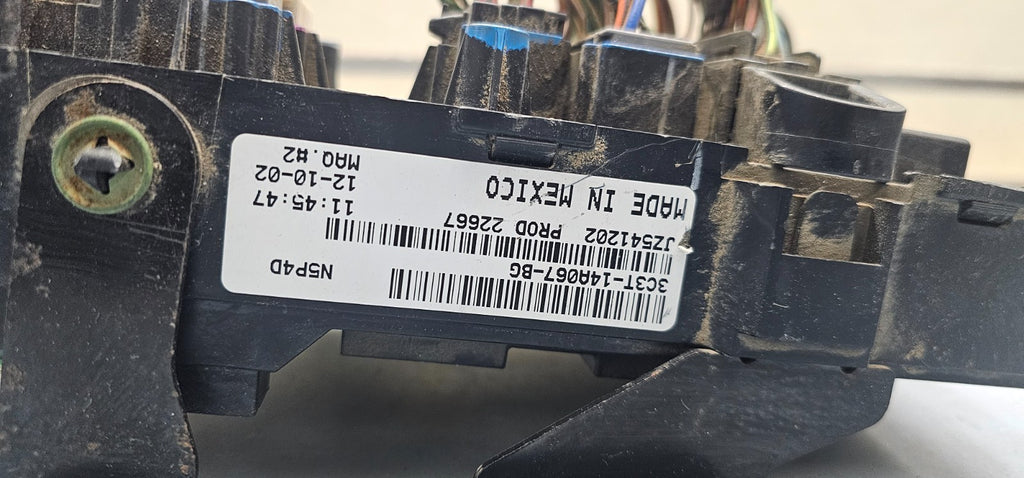 🔥03-04 Ford F250 Excursion Fuse Block Relay Box Junction Body Control Module