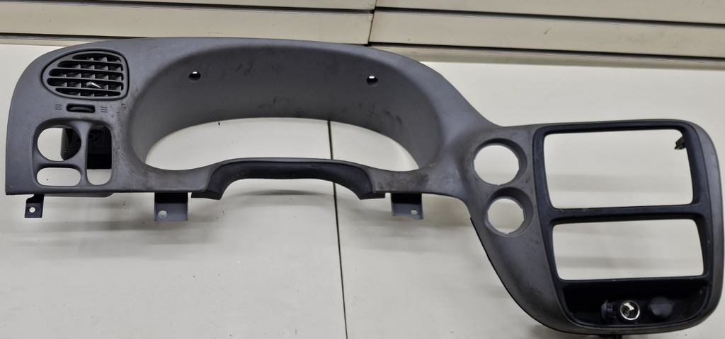 02-09 Trailblazer Dash Instrument Cluster Speedometer Bezel Trim Panel Gray C10