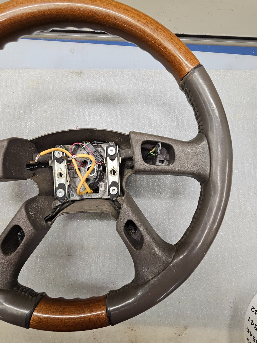 03-06 Chevrolet Tahoe Suburban Yukon Escalade Steering Wheel Column GEAY OEM