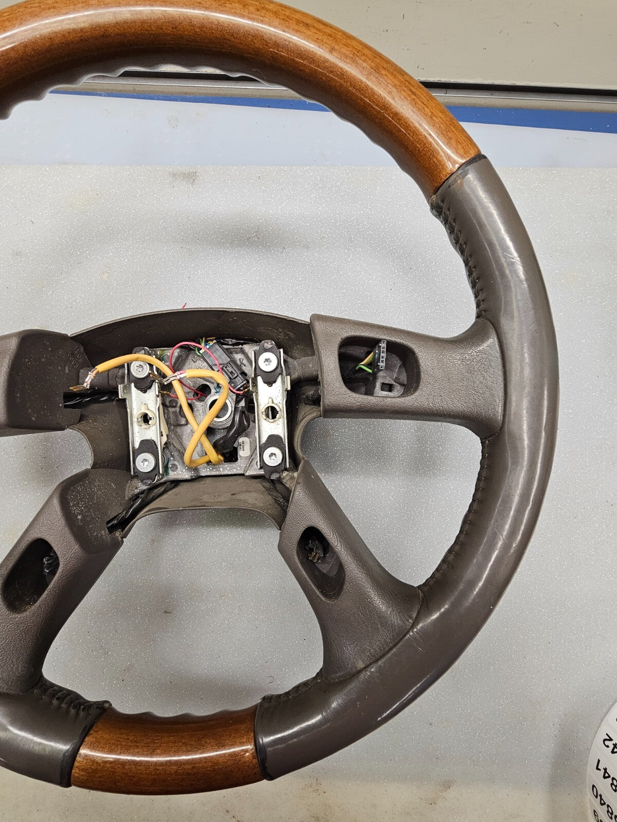 03-06 Chevrolet Tahoe Suburban Yukon Escalade Steering Wheel Column GEAY OEM