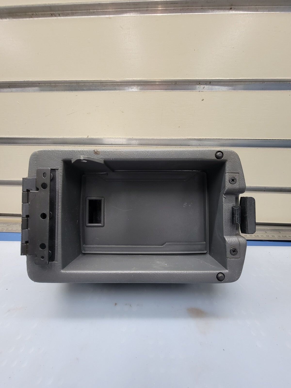 🔥00-04 Nissan Frontier Xterra Center Console Armrest Arm Rest Lid Dark Gray OEM