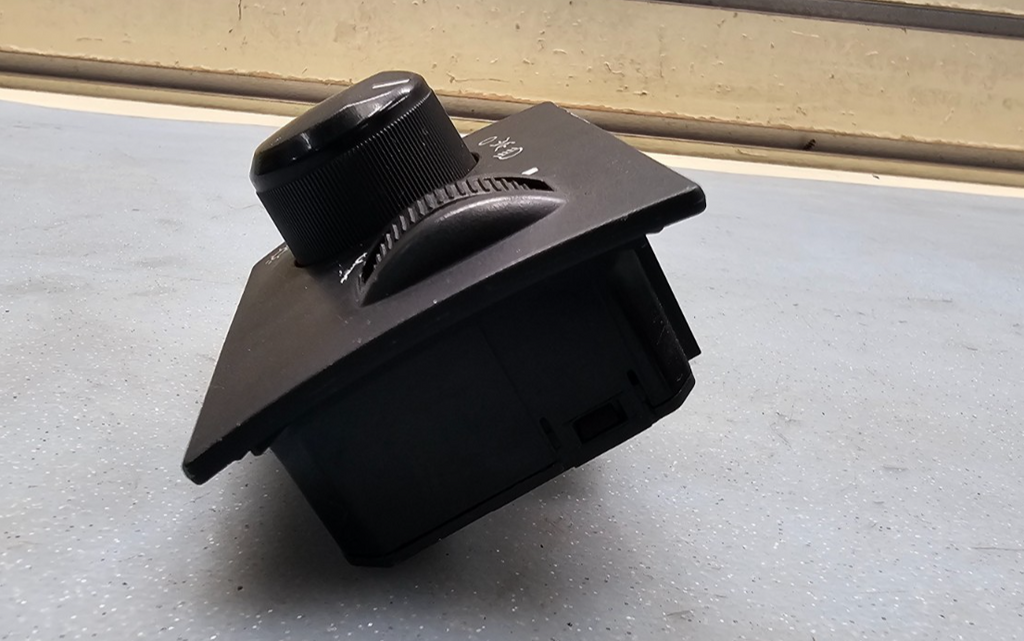 🔥05-12CHRYSLER 300 C  Headlight Headlamp Head Light Lamp Switch  BLACK