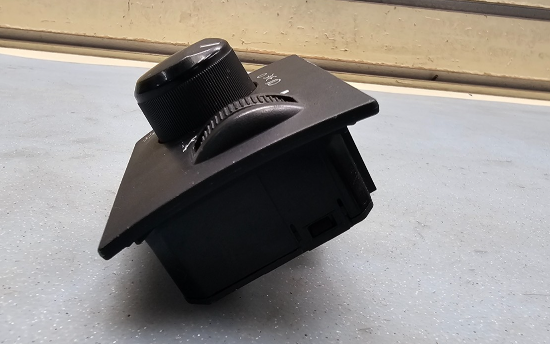 🔥05-12CHRYSLER 300 C  Headlight Headlamp Head Light Lamp Switch  BLACK