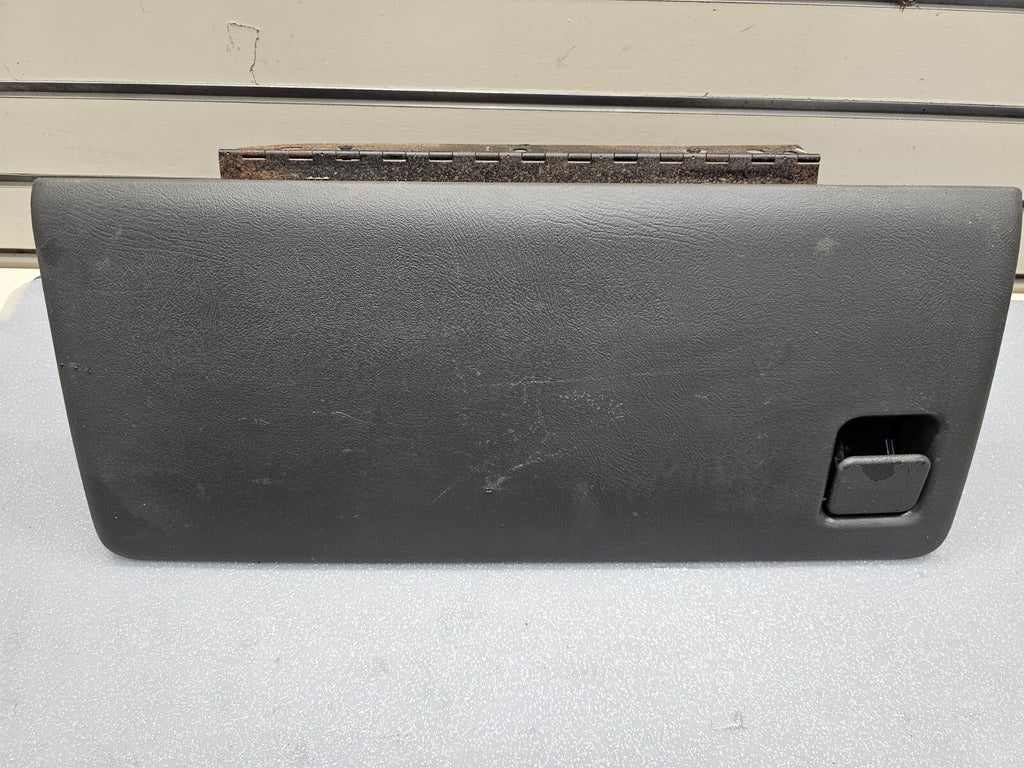 99-06 SILVERADO SIERRA Dash GLOVE BOX Storage Compartment Assembly DARK GRAY G3