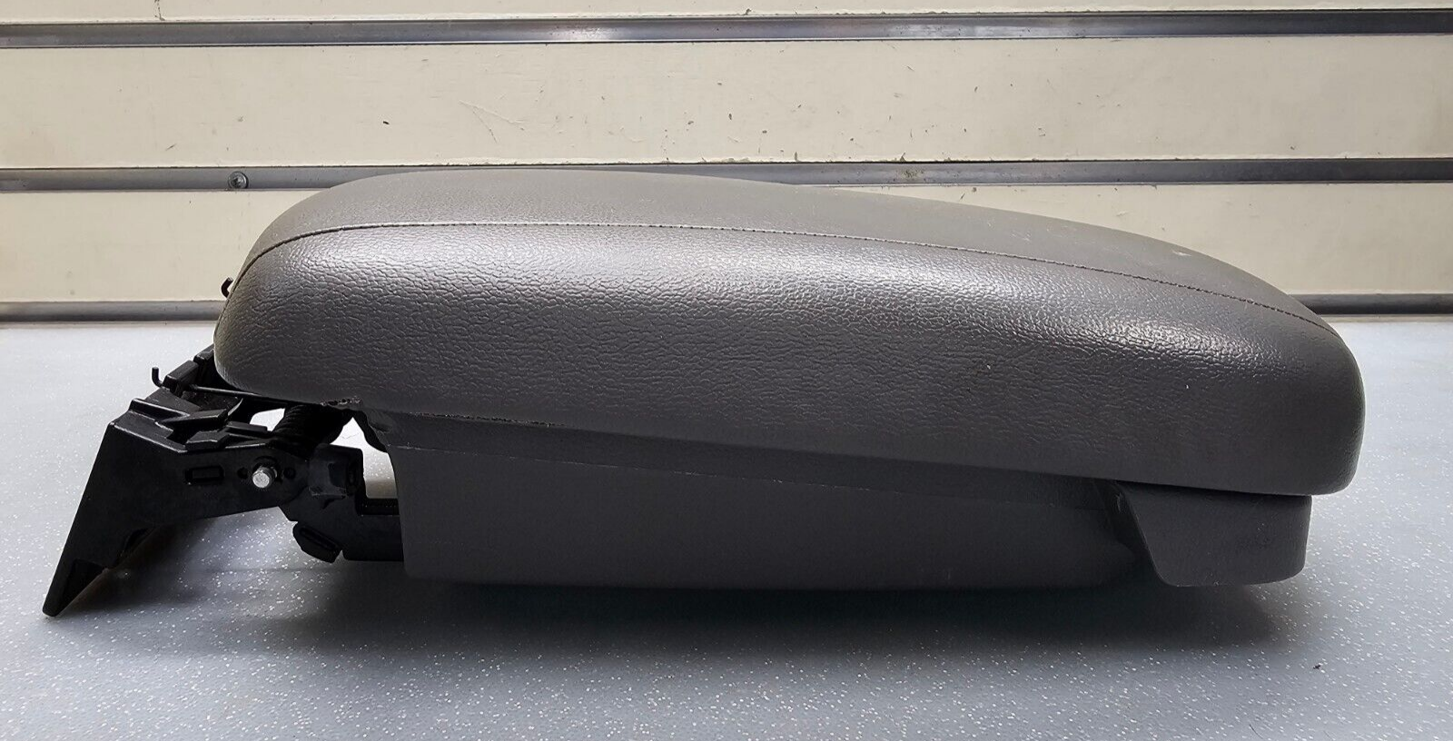 🔥01-05 Sonata Center Console Armrest Lid Top Pad Storage Leather Assembly Black