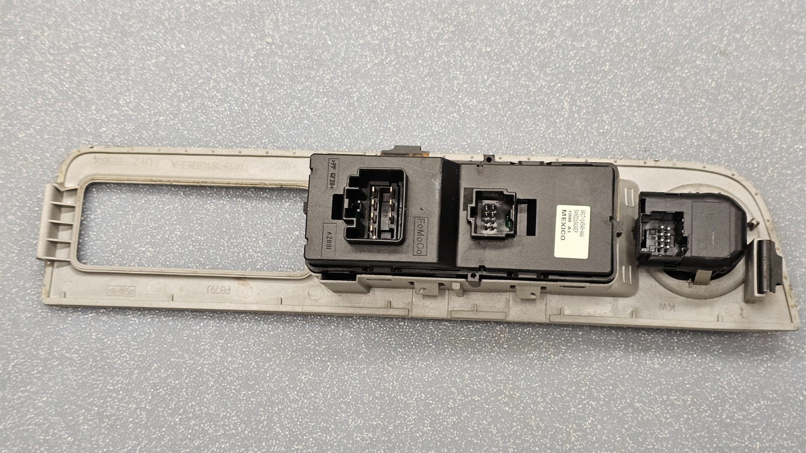 🔥 07-10 Lincoln MKX Front Left Driver Door Power Window Master Switch Silver