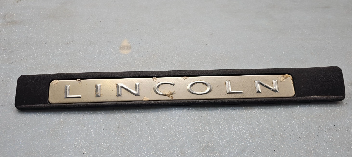🔥2003-2011 Lincoln Town Car OEM Genuine Interior Trim Door Sill Plate