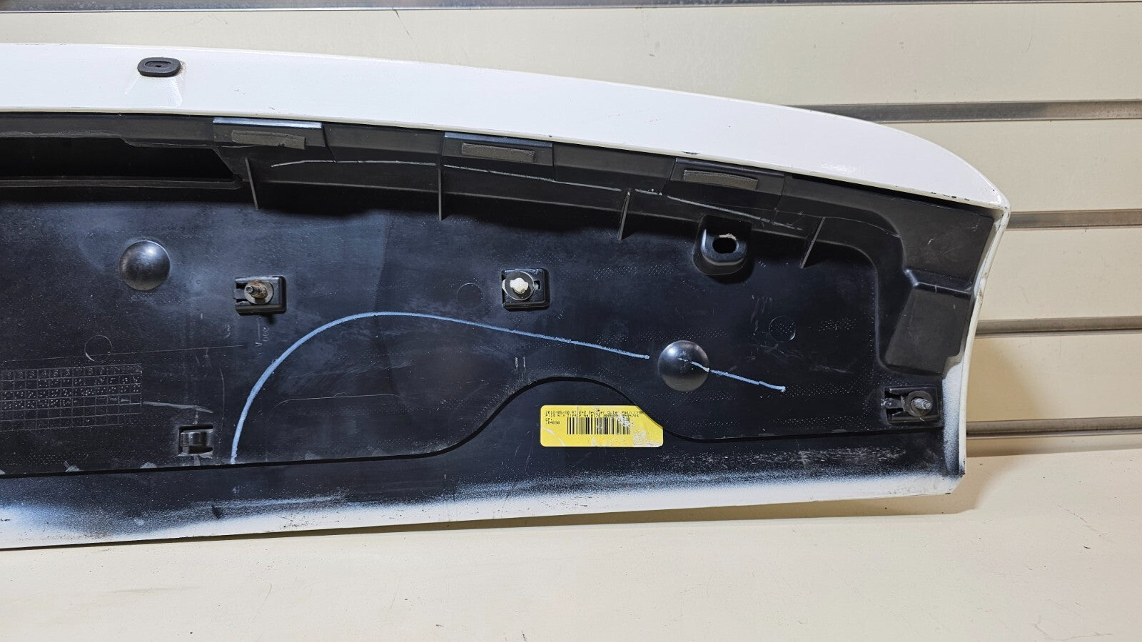 🔥11-20 Grand Caravan Rear Upper Hatch Spoiler Wing Mount Break Light White OEM