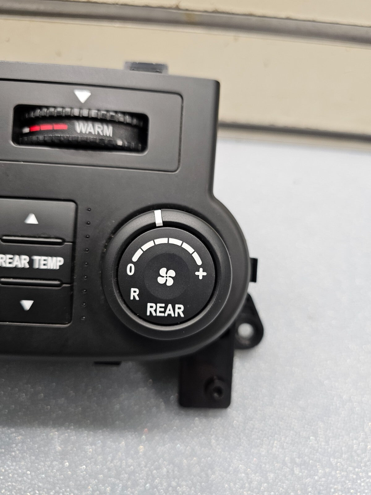 🔥06-14 Kia Sedona Dash A/C Heater Temperature Climate Control Conditioner OEM