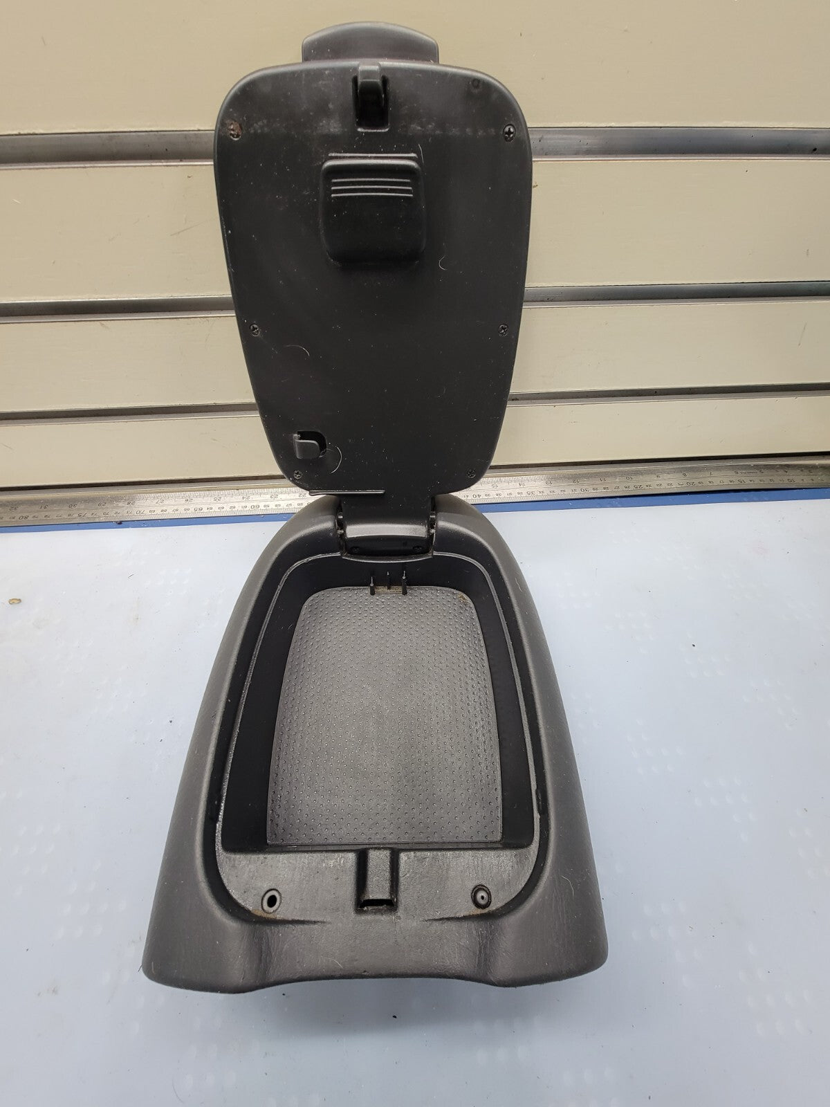 🔥01-07 TOYOTA SEQUOIA 02-06 TUNDRA ARMREST Center Console Storage Lid GRAY