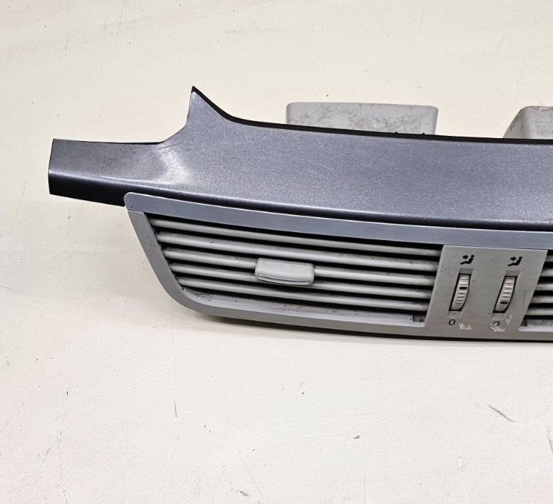 🔥09-14 Volkswagen Routan Dash Front Center Trim Bezel Panel Air Vent Silver OEM