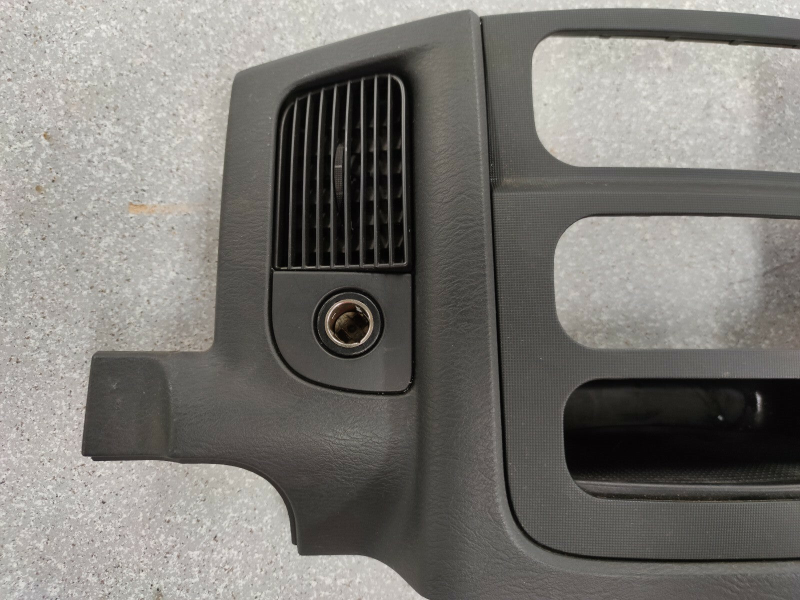 🔥02-05 Dodge RAM Dash RADIO Bezel Climate Trim Panel   Vents Storage BLACK B10