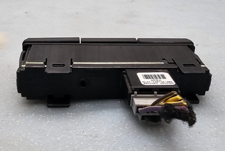 09-12 Ford F150 Dash TCS Traction Hazard Passenger Bag Off Flasher Light Switch