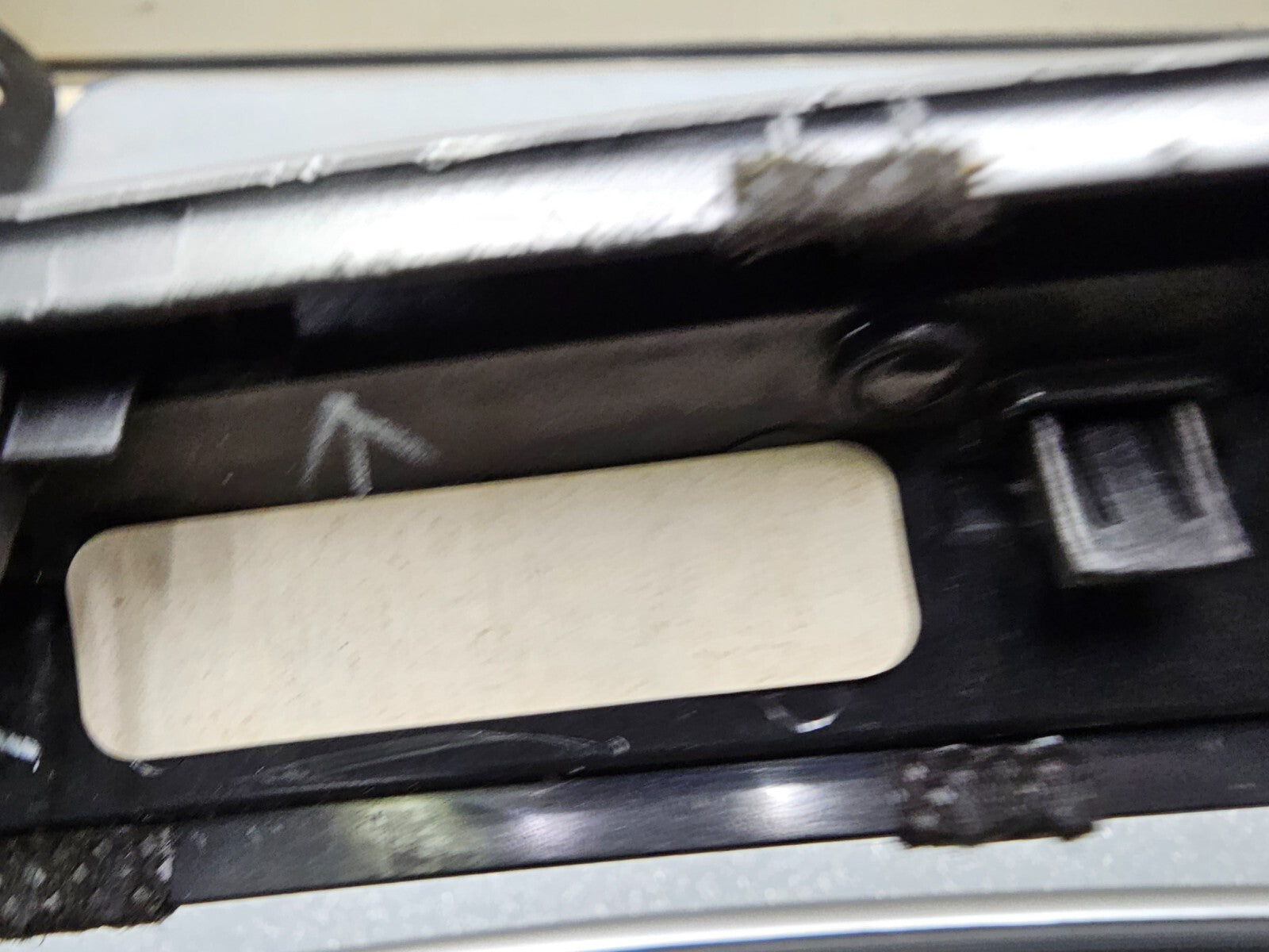 🔥16-18 KIA SORENTO CENTER DASH RADIO SURROUND BEZEL TRIM PANEL Assembly Silver