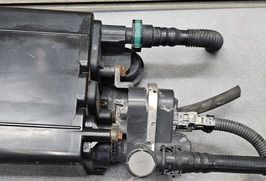 🔥06-11 TOYOTA YARIS FUEL VAPOR CHARCOAL EVAP EMMISION CANISTER ASSEMBLY GENUINE