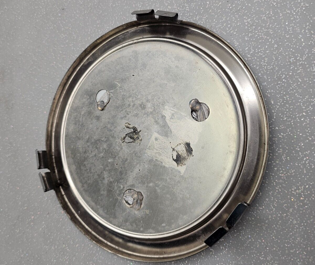 88-91 Cadillac Deville Front Rear LH/RH Wheel Center Cap Hubcap Silver Lower OEM