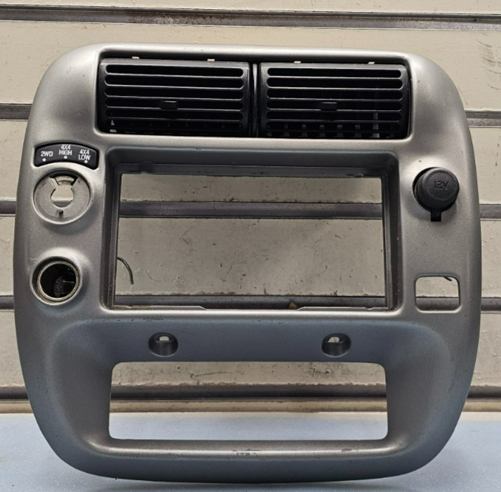 🔥95-10 Ranger EXPLORER Dash AM FM Radio Stereo Display Trim Bezel SILVER OEM B2