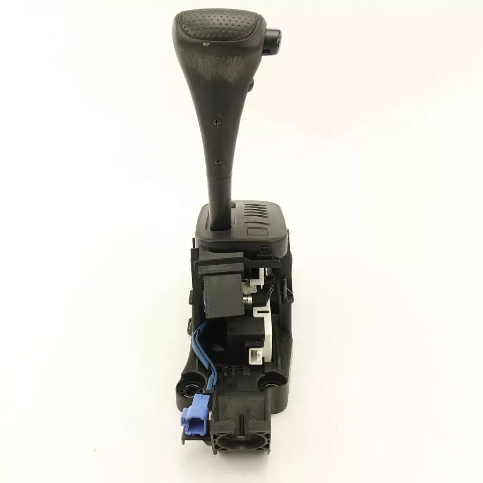 01-04 Toyota RAV4 Automatic Transmission Floor Gear Shifter Lever Knob Assembly
