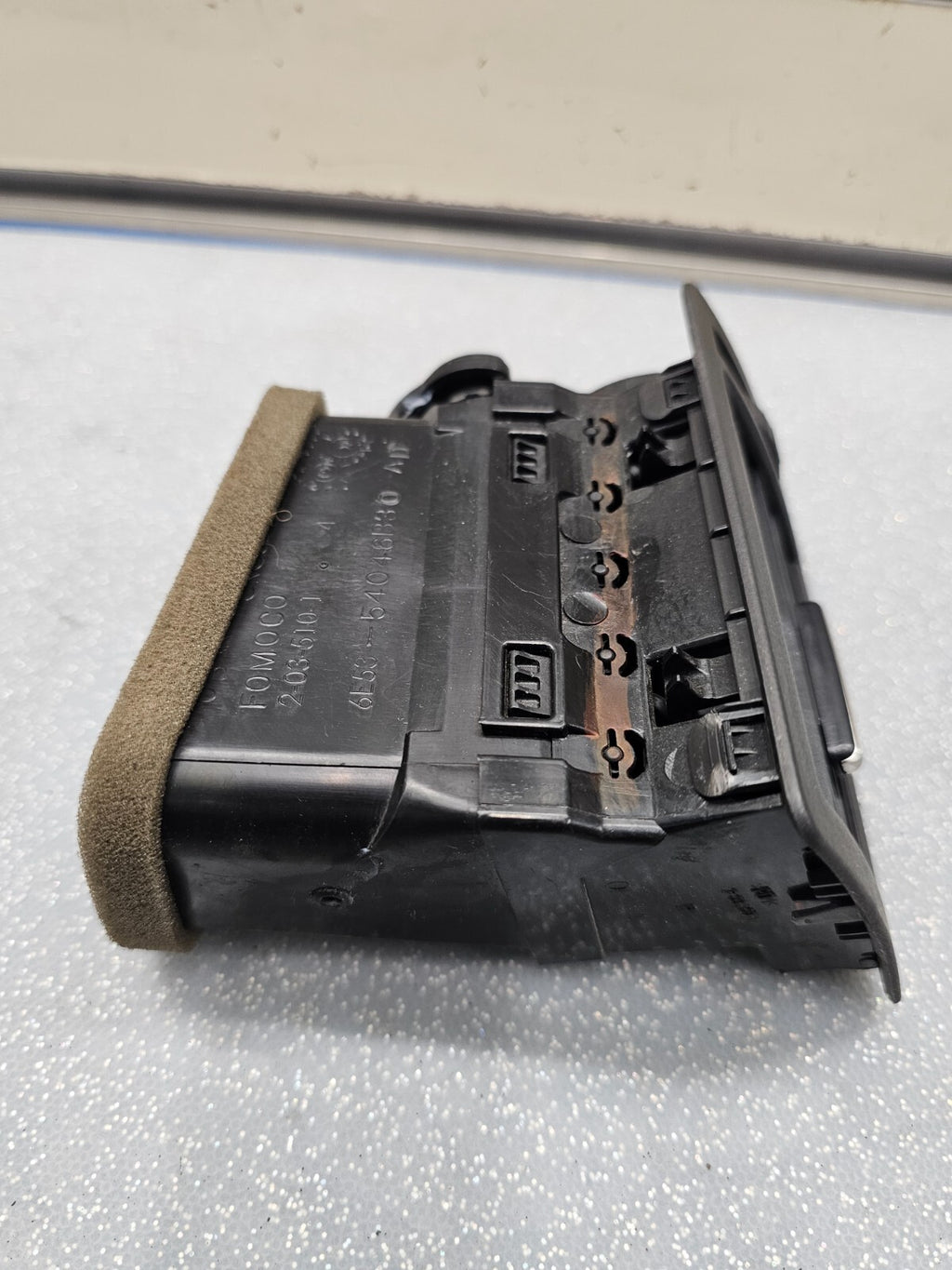 🔥06-09 Ford Fusion Air Vent AC Heater Center Dash Storage Comp Right Side