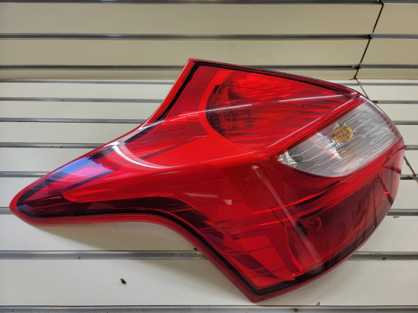 🔥2012-2014 Ford Focus Hatchback Tail Light taillight LEFT DRIVER side