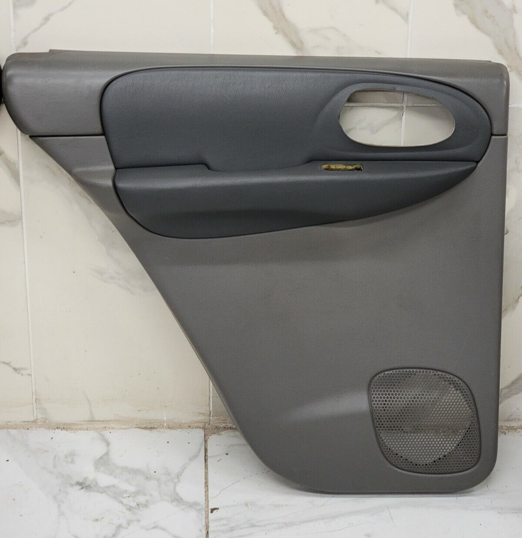 🔥2002-2009 CHEVROLET Trailblazer REAR DRIVER LEFT SIDE Door Panel Gray D8