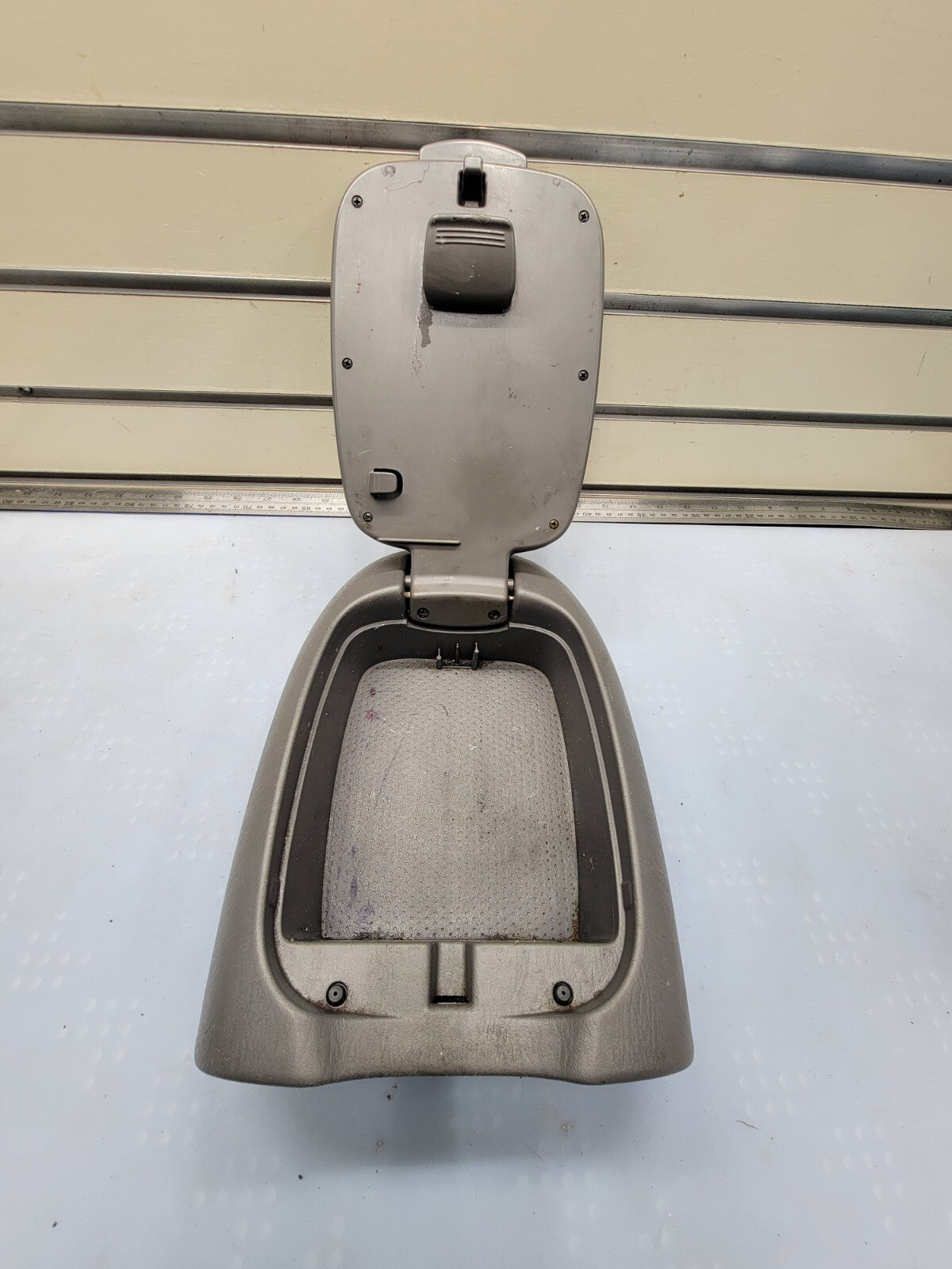 🔥01-07 TOYOTA SEQUOIA 02-06 TUNDRA ARMREST Center Console Storage Lid GRAY