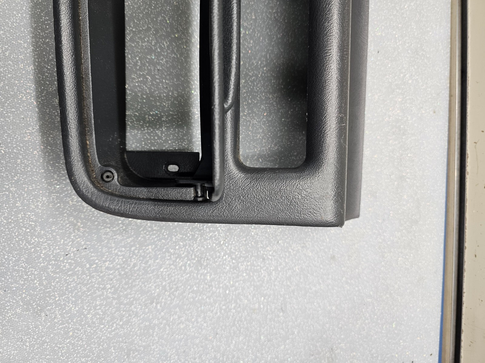 🔥99-02 SILVERADO TAHOE SIERRA CENTER CONSOLE FRONT LOWER CUBBY BEZEL STORAGE