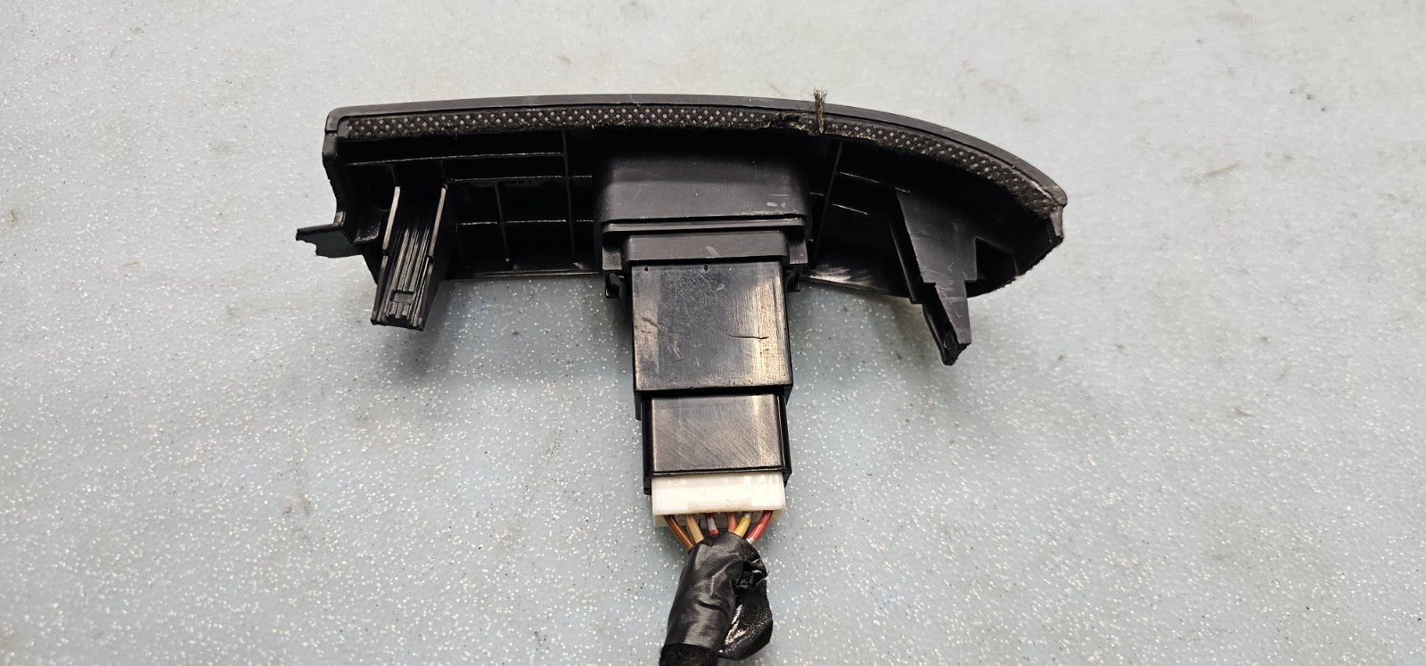 🔥06-08 Hyundai Sonata Hazard Hread Light Lamp Control Switch Bezel Black OEM