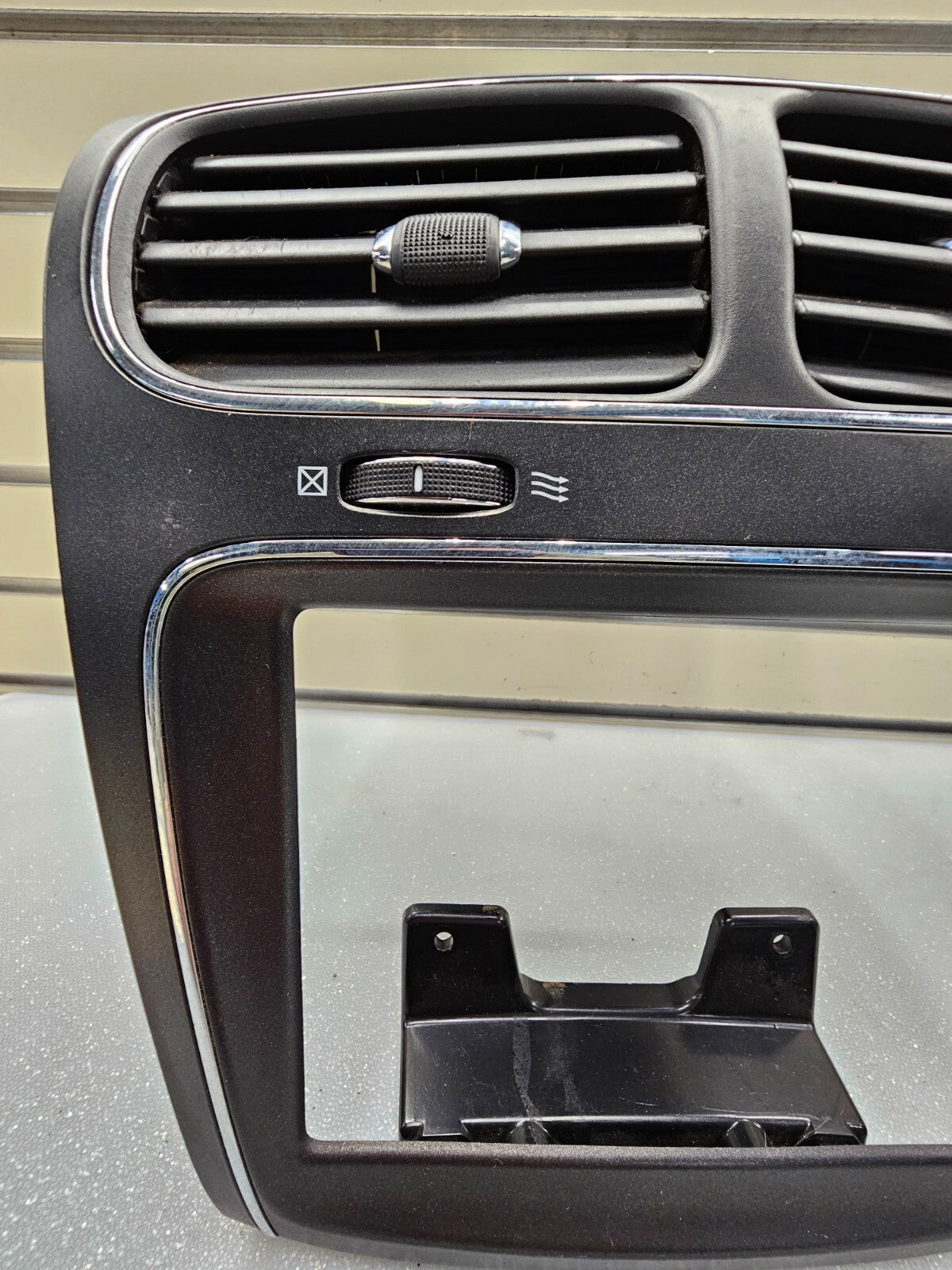 🔥2011-2020 Dodge Journey Center Dash Radio Trim Bezel Air Vents OEM BLACK