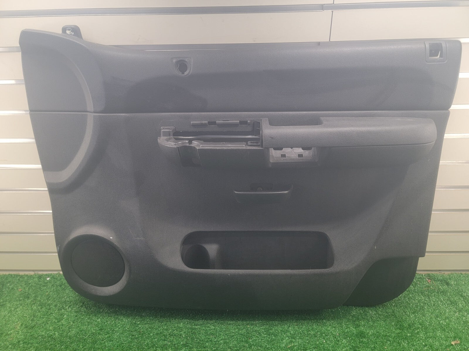 🔥07-09 Chevy Silverado Avalanche GMC Sierra Front Passenger Door Panel GRAY D19