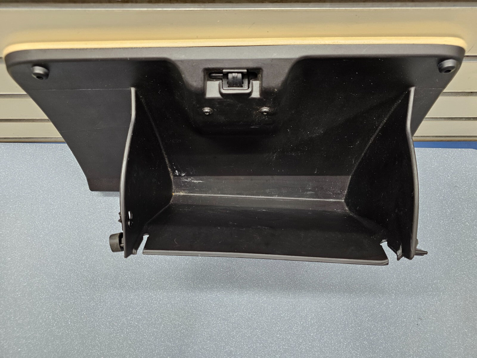 🔥06-09 Fusion Milan Dash Glove Box Assembly Storage Compartment Cover Lid Tan