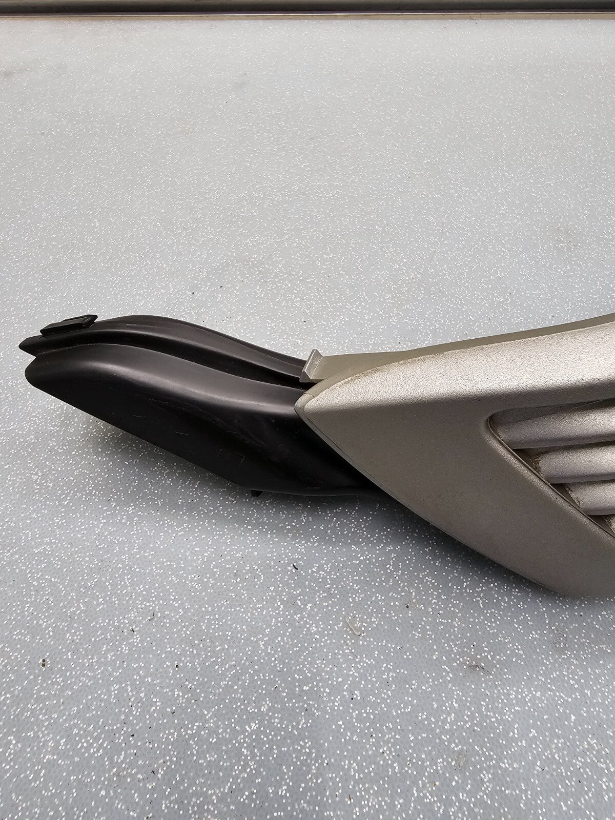🔥2004-2012 Chevy Colorado GMC Canyon Dash Outer Air Vent LH Driver Side silver