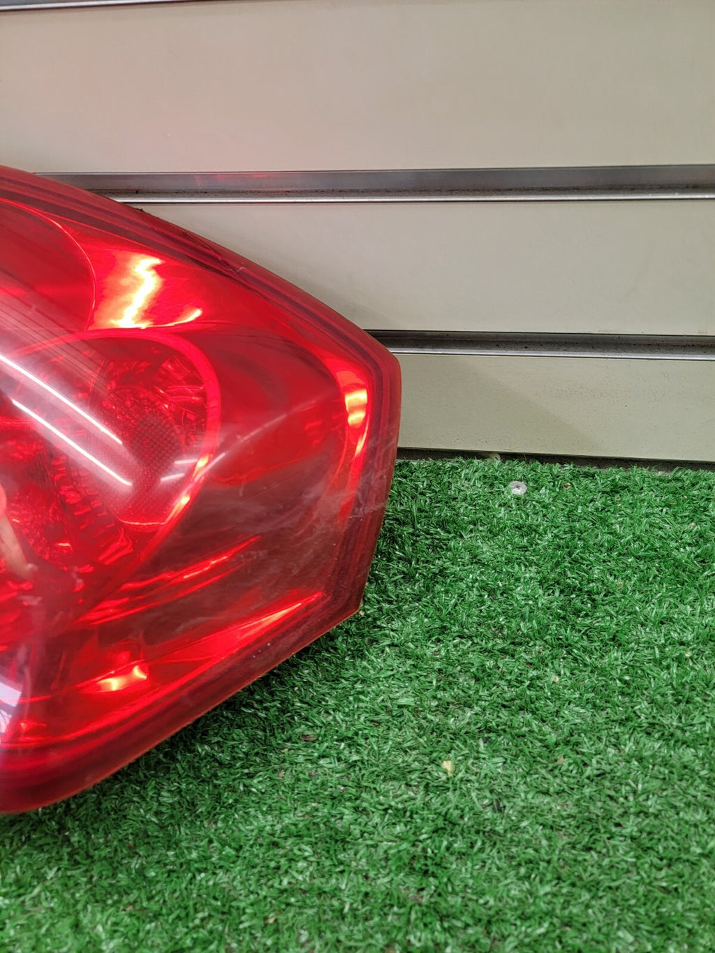 🔥2004-2008 Suzuki Forenza Right Passenger Tail Light Lamp Assembly Chrome OEM