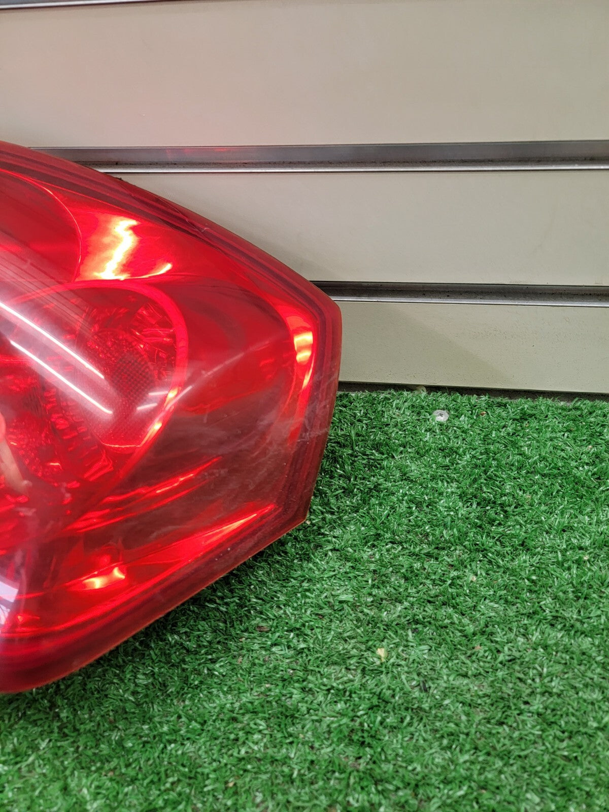 🔥2004-2008 Suzuki Forenza Right Passenger Tail Light Lamp Assembly Chrome OEM