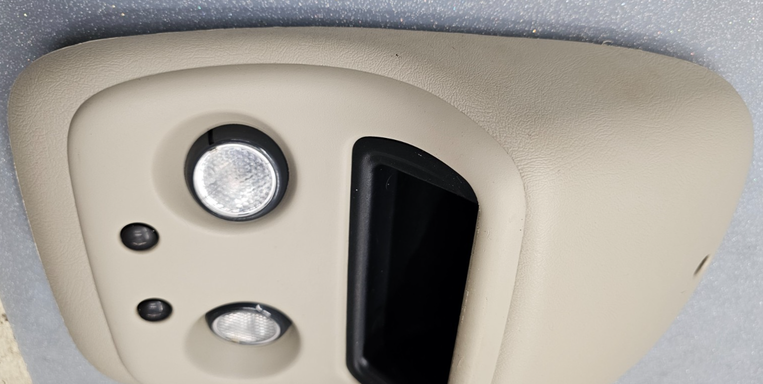 🔥99-06 SIERRA SILVERADO Overhead Roof Console Dome Map Lights Storage Tan