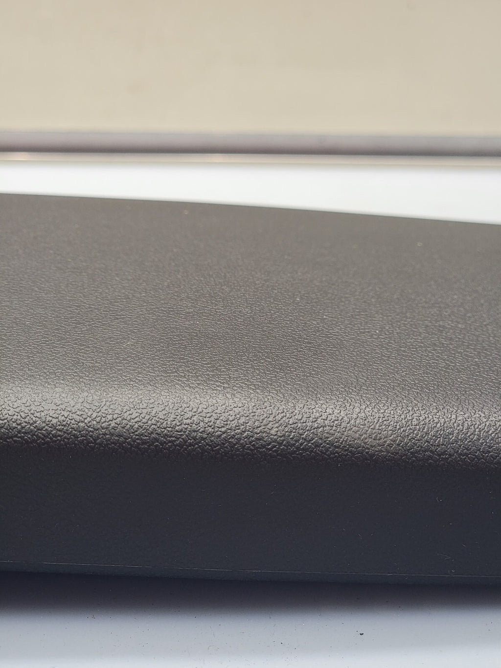 🔥2005-2010 Pontiac G6 Center Console Lid Arm Rest Pad OEM Black