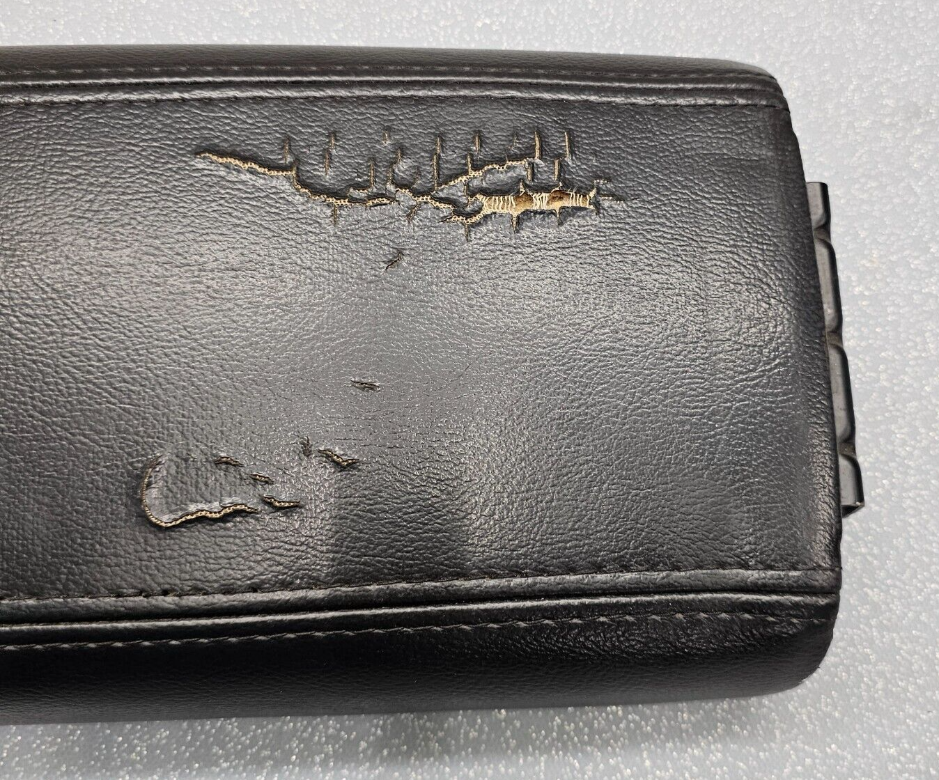 🔥02-09 Trailblazer ENVOY Center Console Armrest Lid Top Pad Cover LEATHER BLACK