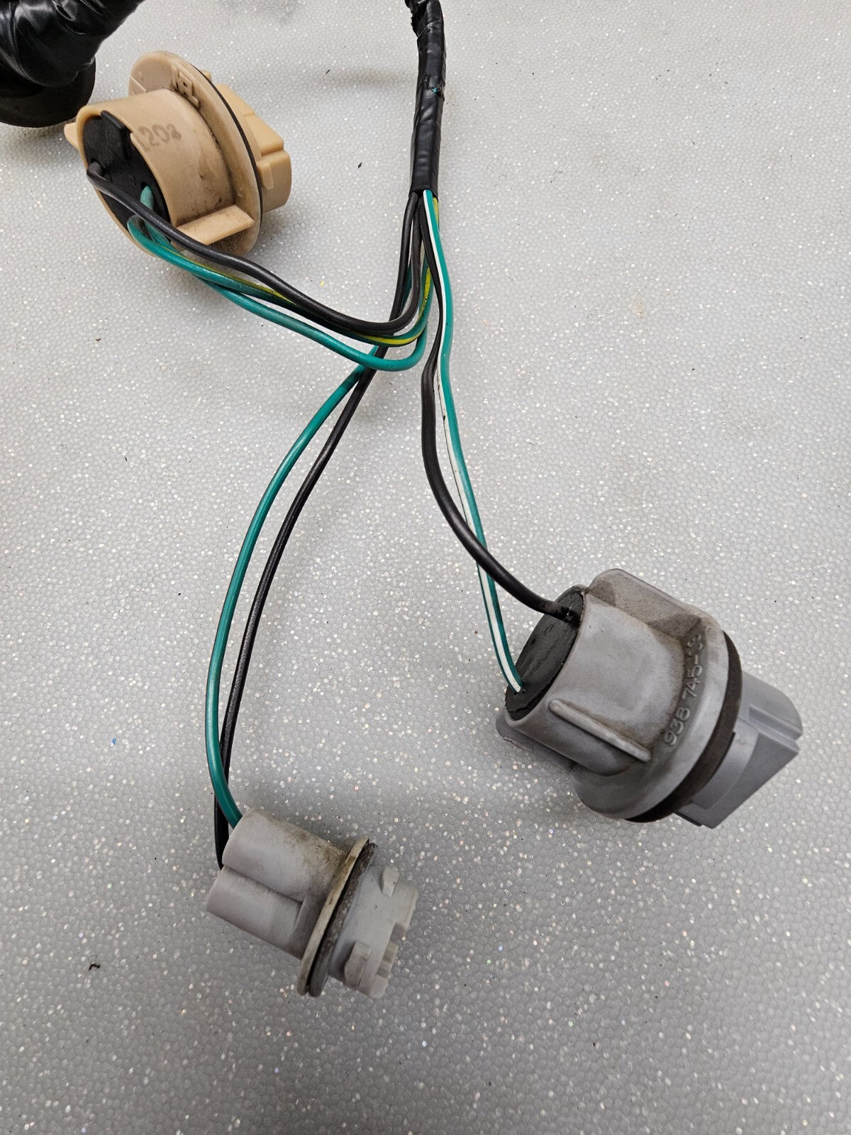 🔥00-04 Nissan Xterra Tail Light Lamp Wiring Harness LH or RH