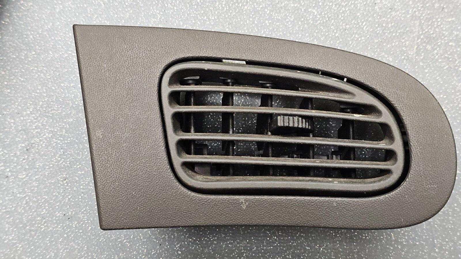 🔥97-02 Ford Escort Dash Right Passenger Air Vent Heater Conditioning Dark Gray