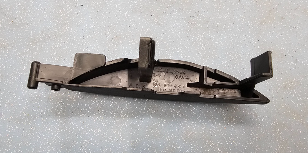 🔥99-07 Silverado Suburban Tahoe Yukon Center Console Armrest Lid latch BLACK