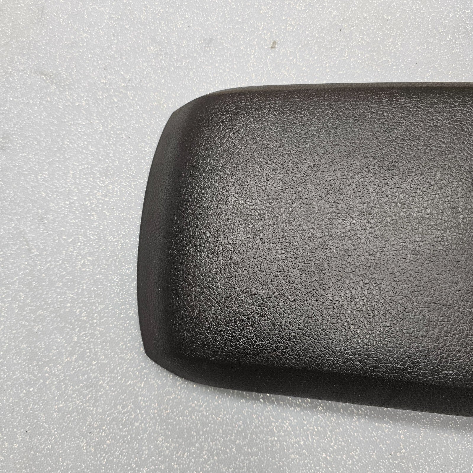 07-10 Edge Front Center Console Lid Leather Armrest Assembly Top Cover Black