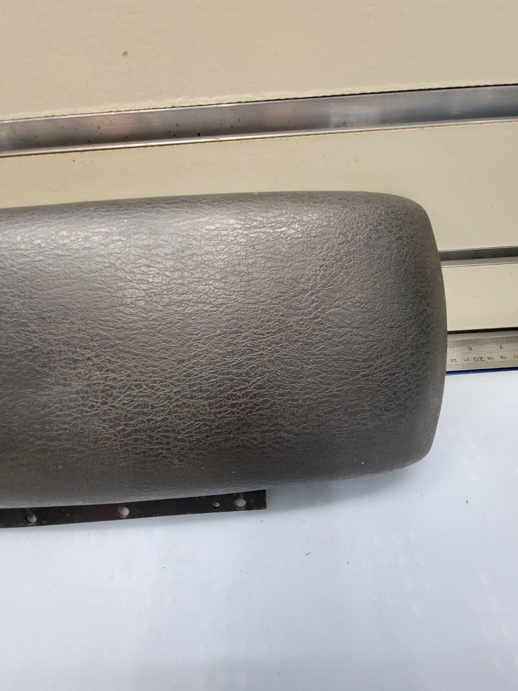 🔥2001-2007 Dodge Dakota/ Durango Center Console Lid Bracket Armrest Black