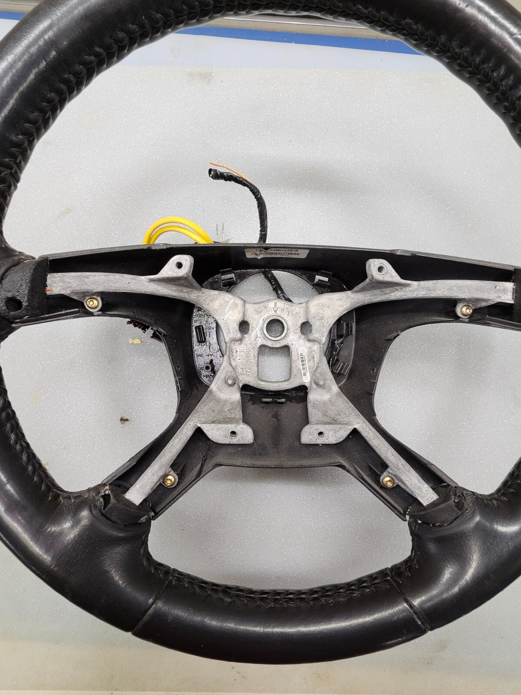 🔥2007-2014 Chevrolet Silverado Sierra Tahoe Yukon Leather Steering Wheel Black