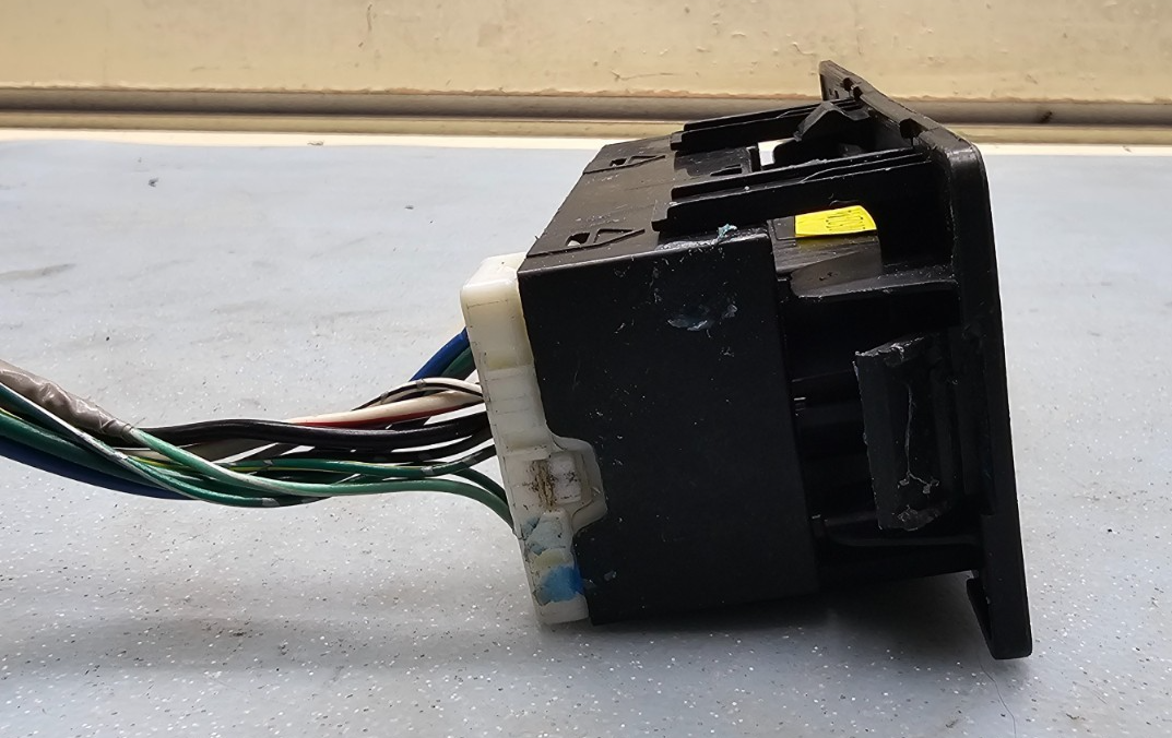 🔥04-09 NISSAN ARMADA TITAN PASENGER SIDE POWER WINDOW BUTTON OEM BLACK