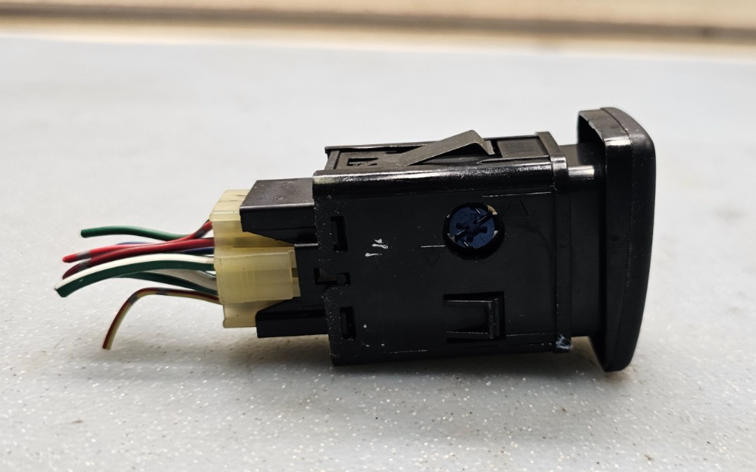 🔥1999–2004 Honda Odyssey Emergency Hazard Light Switch black OEM