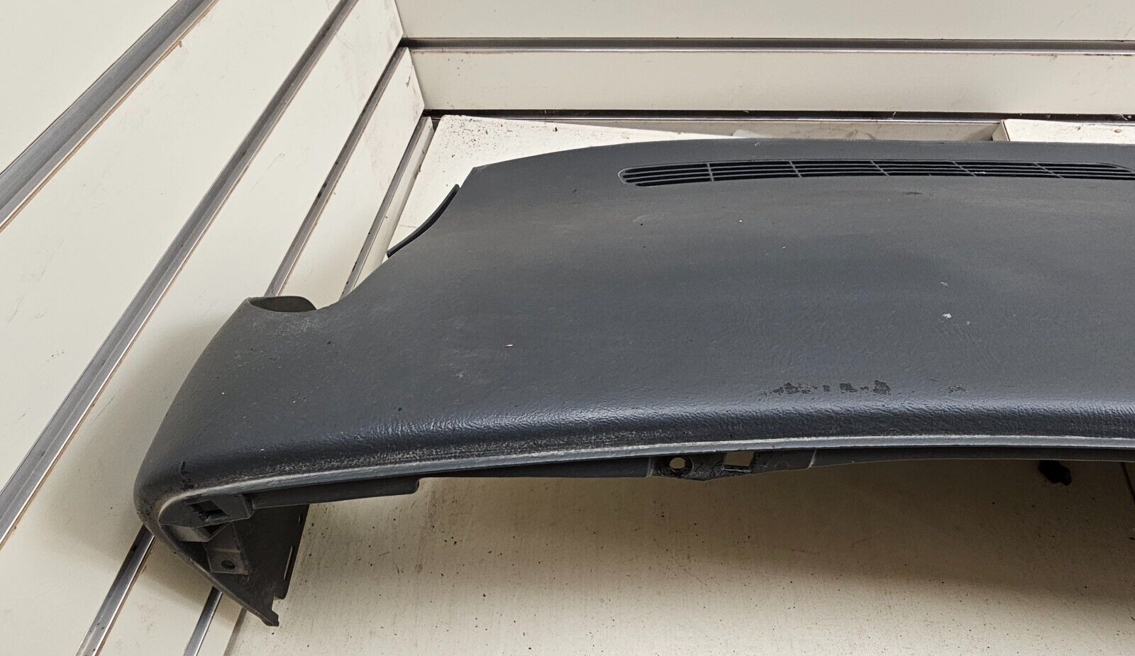 99-06 SILVERADO SIERRA TAHOE Upper Dash Cap Cover Top Dashboard Pad DK GRAY DP1
